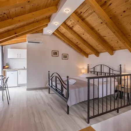 Apartment Luxury A&a-old Town